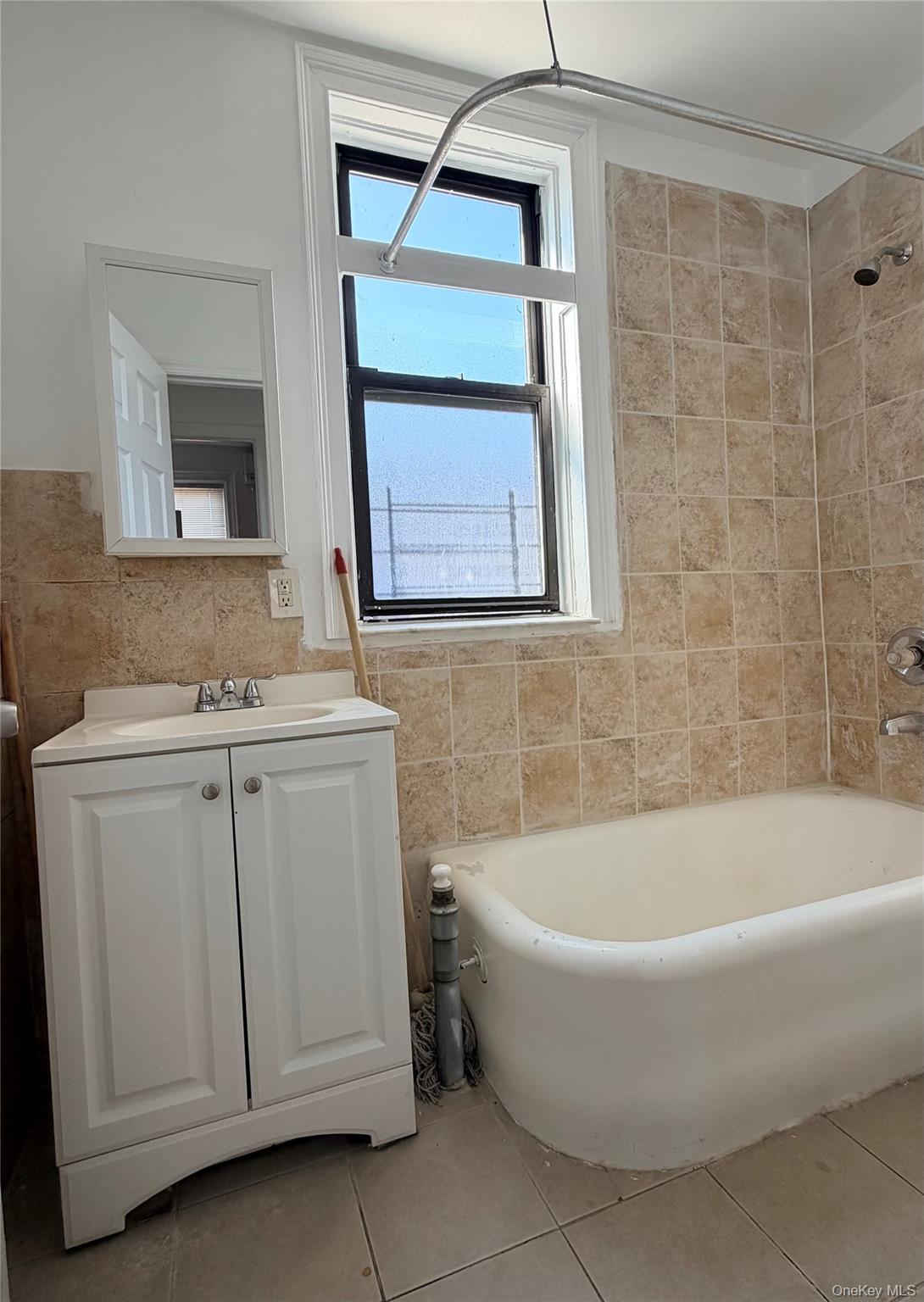 1840 Bronxdale Avenue Apt 3 Property Photo 8