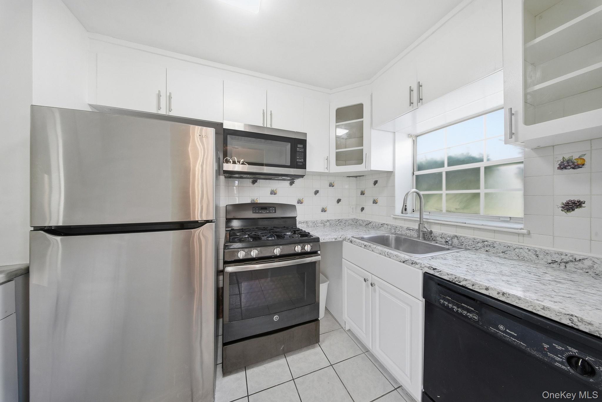 18 Lexington Hill 8 Property Photo 7