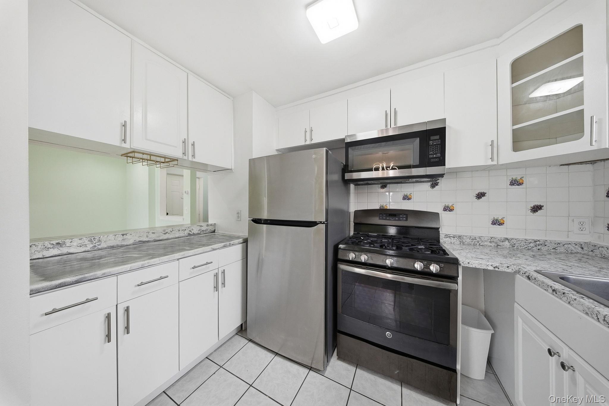 18 Lexington Hill 8 Property Photo 10