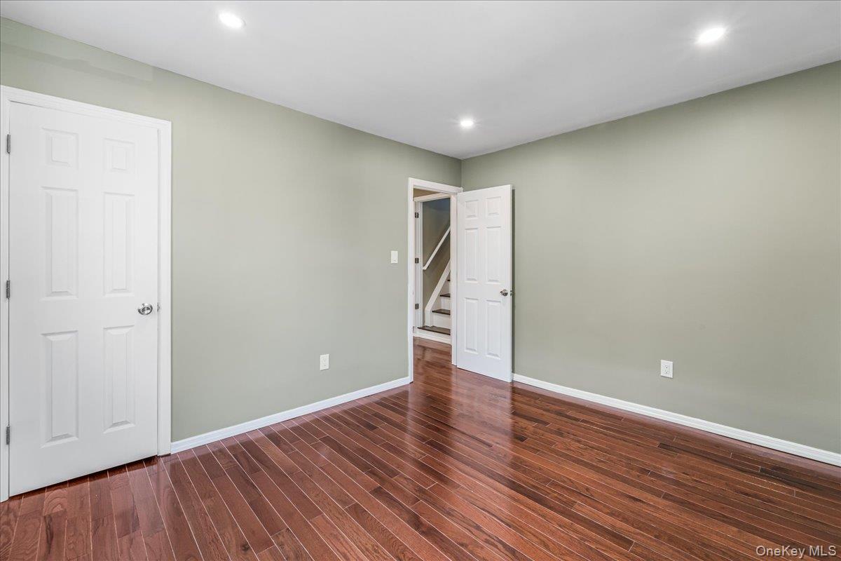 90-34 205th Street Property Photo 32