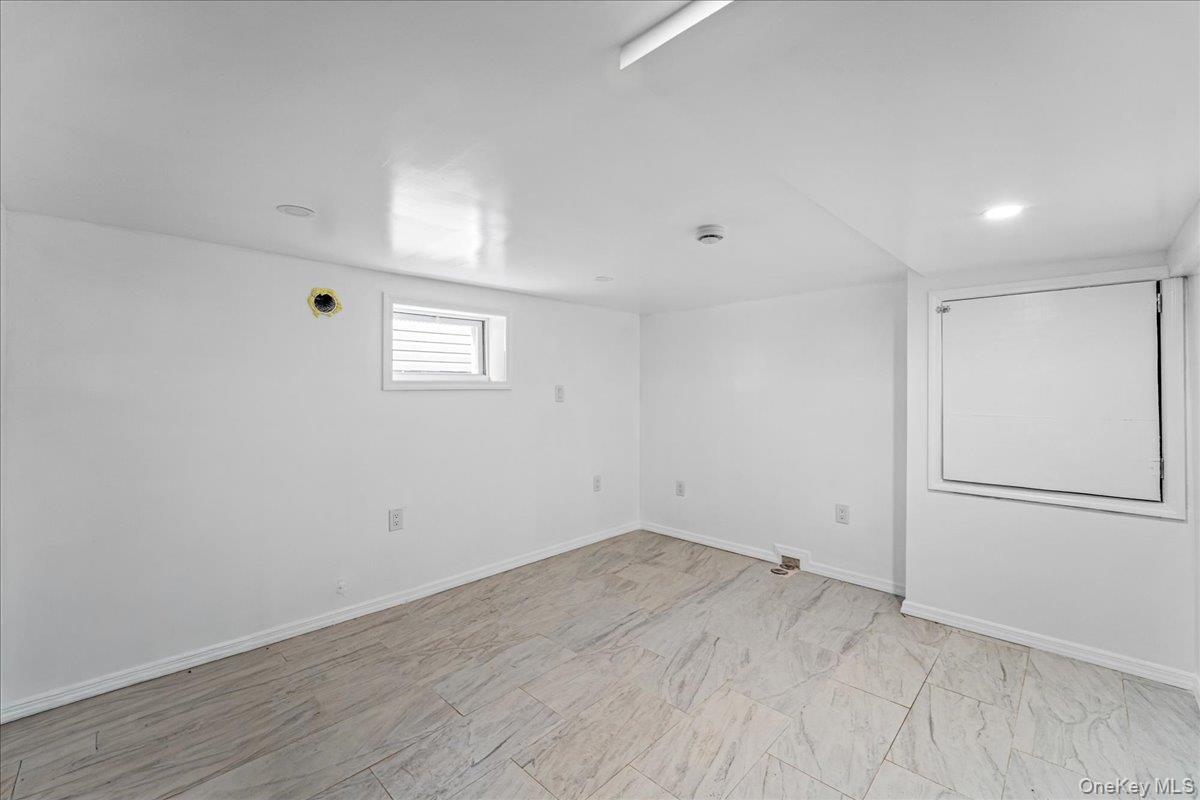 90-34 205th Street Property Photo 38