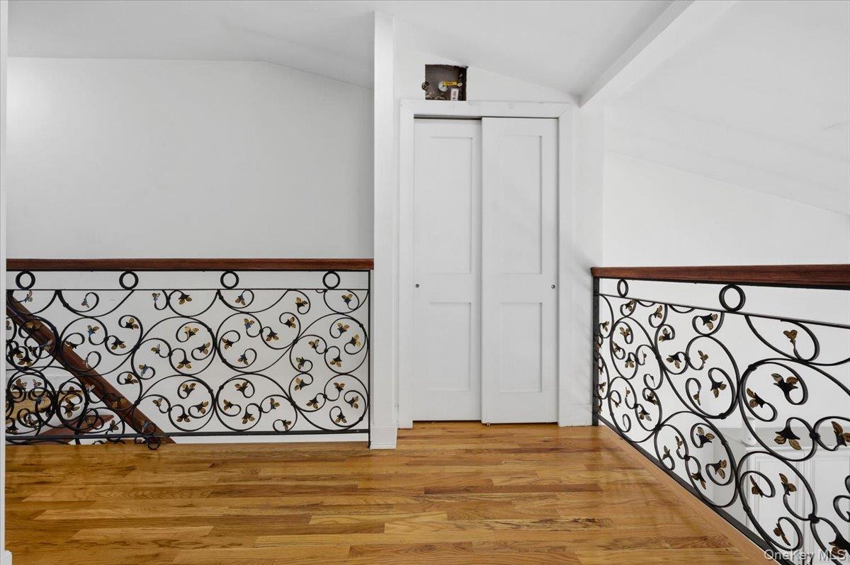 10847 Sutphin Boulevard Property Photo 8