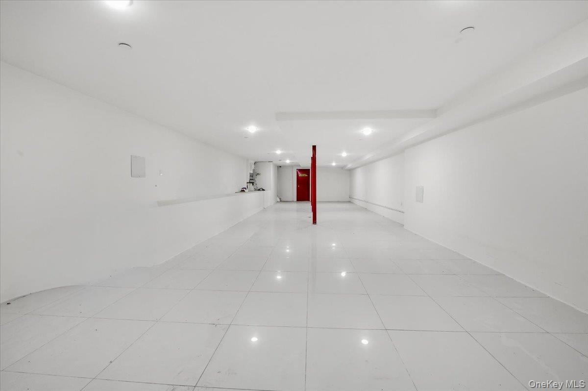 10847 Sutphin Boulevard Property Photo 16