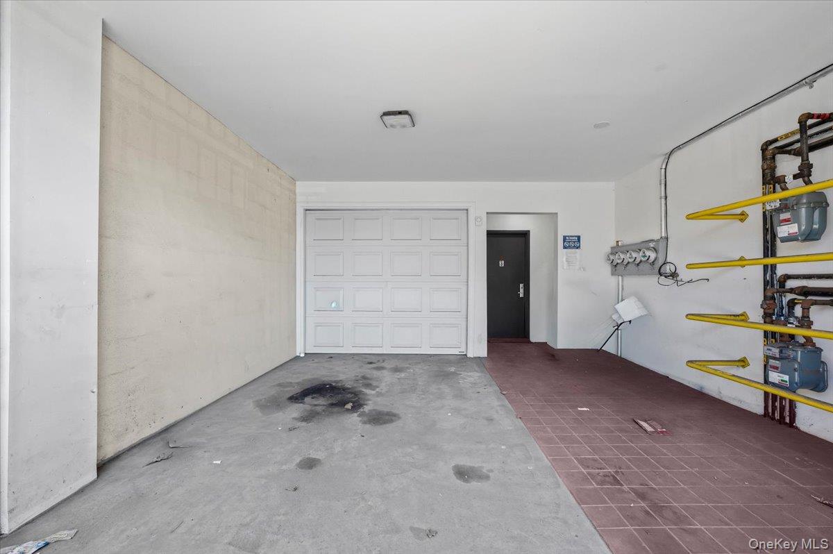 10847 Sutphin Boulevard Property Photo 23