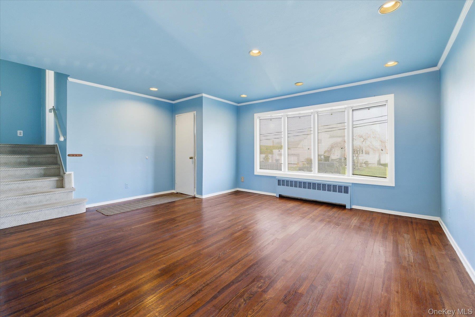 95 Thompson Avenue Property Photo 6