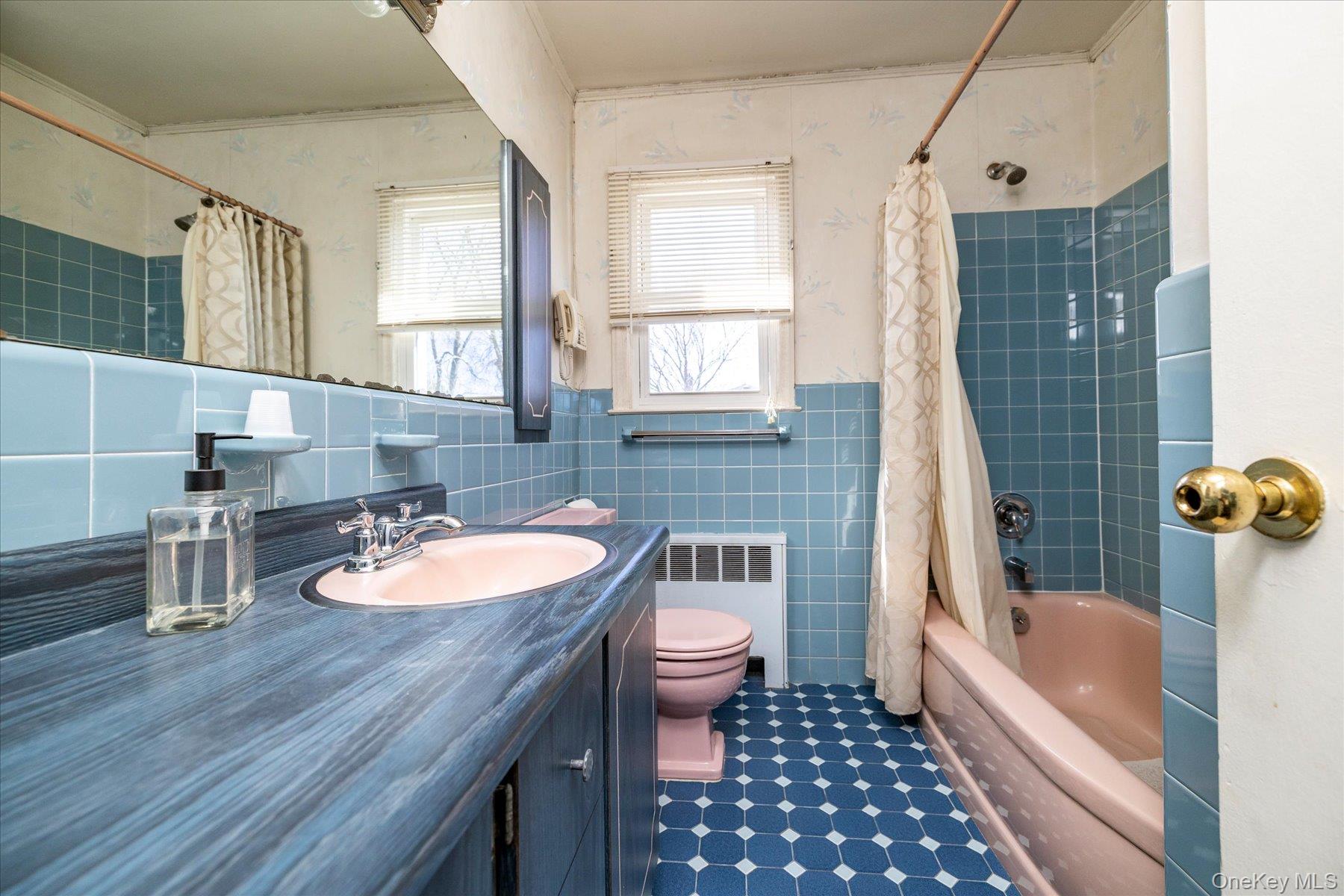 95 Thompson Avenue Property Photo 17