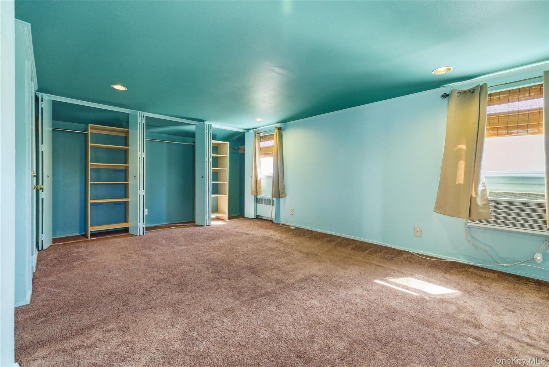95 Thompson Avenue Property Photo 21