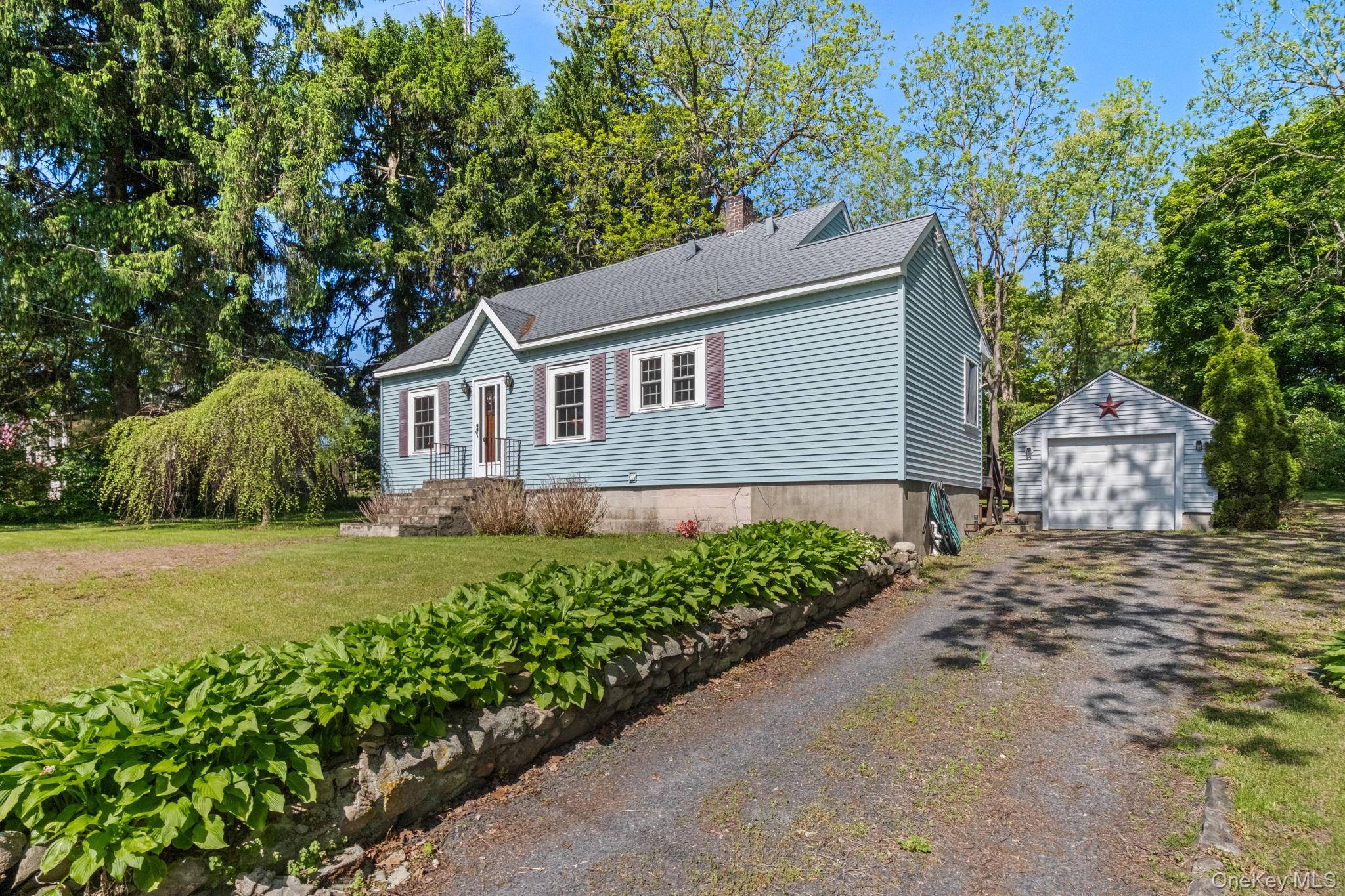 189 Lakeside Road Property Photo 2