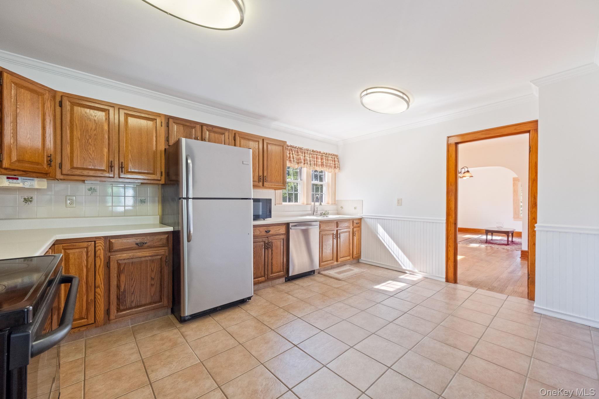 189 Lakeside Road Property Photo 5