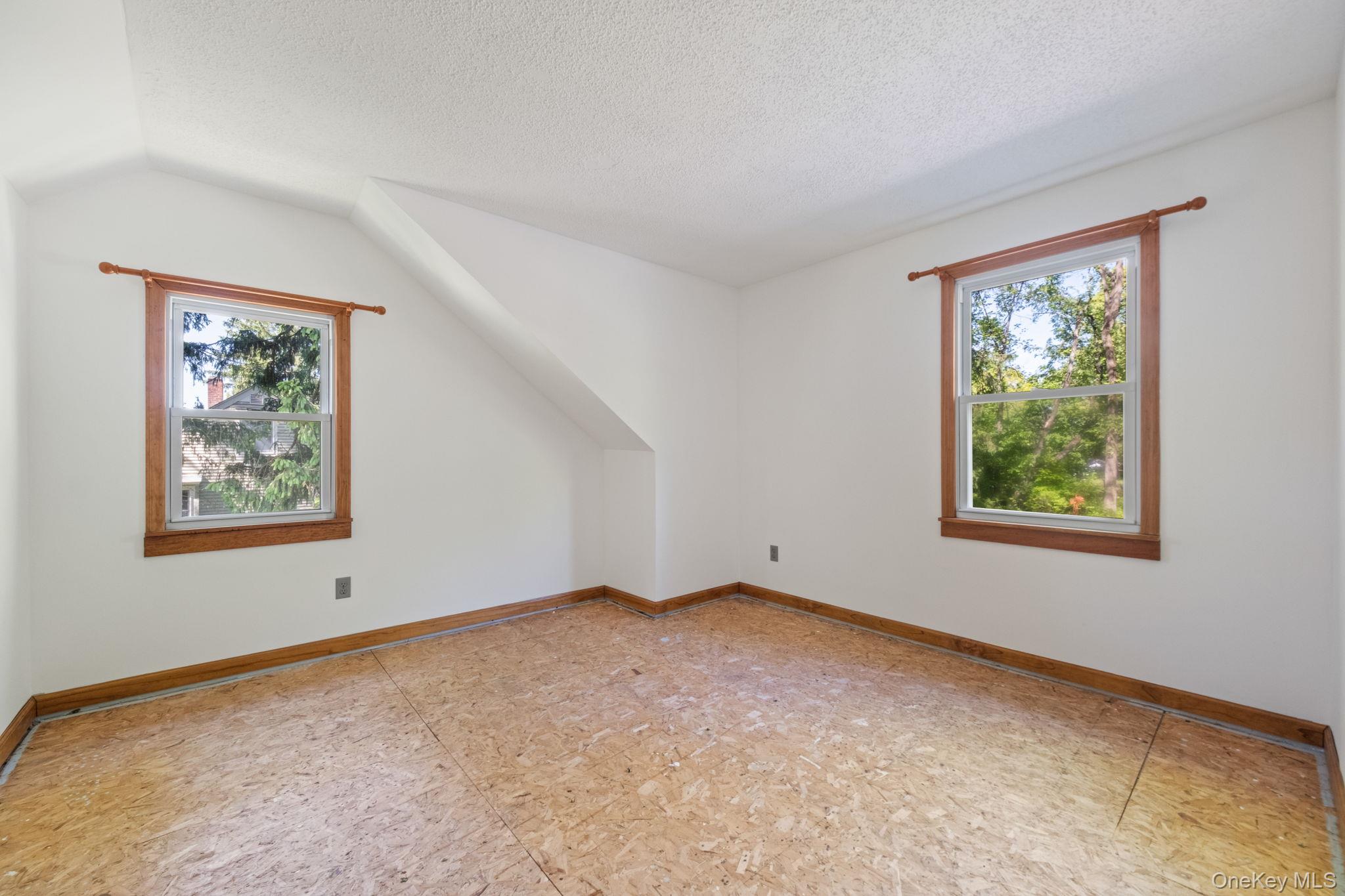 189 Lakeside Road Property Photo 21