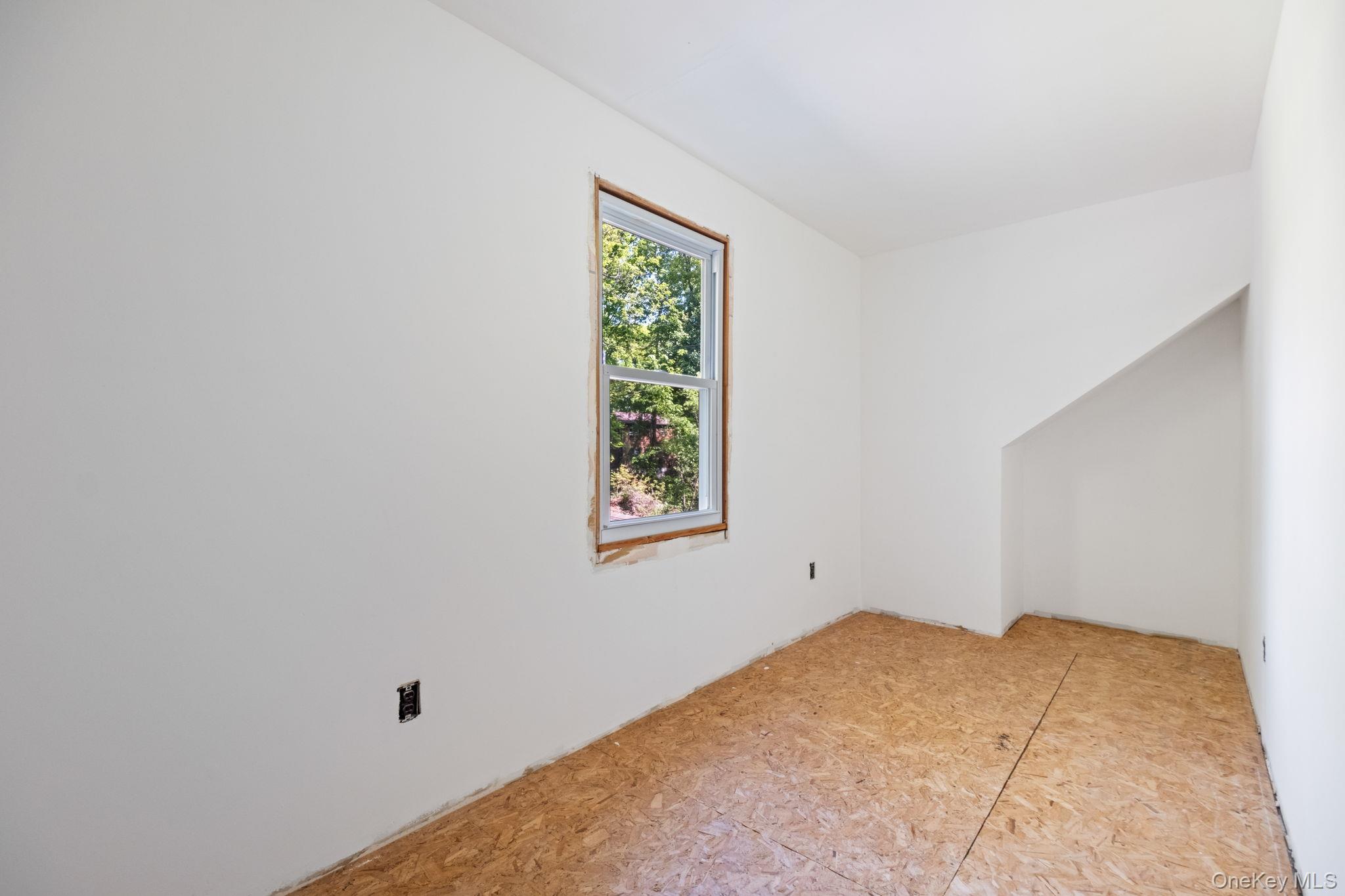 189 Lakeside Road Property Photo 23