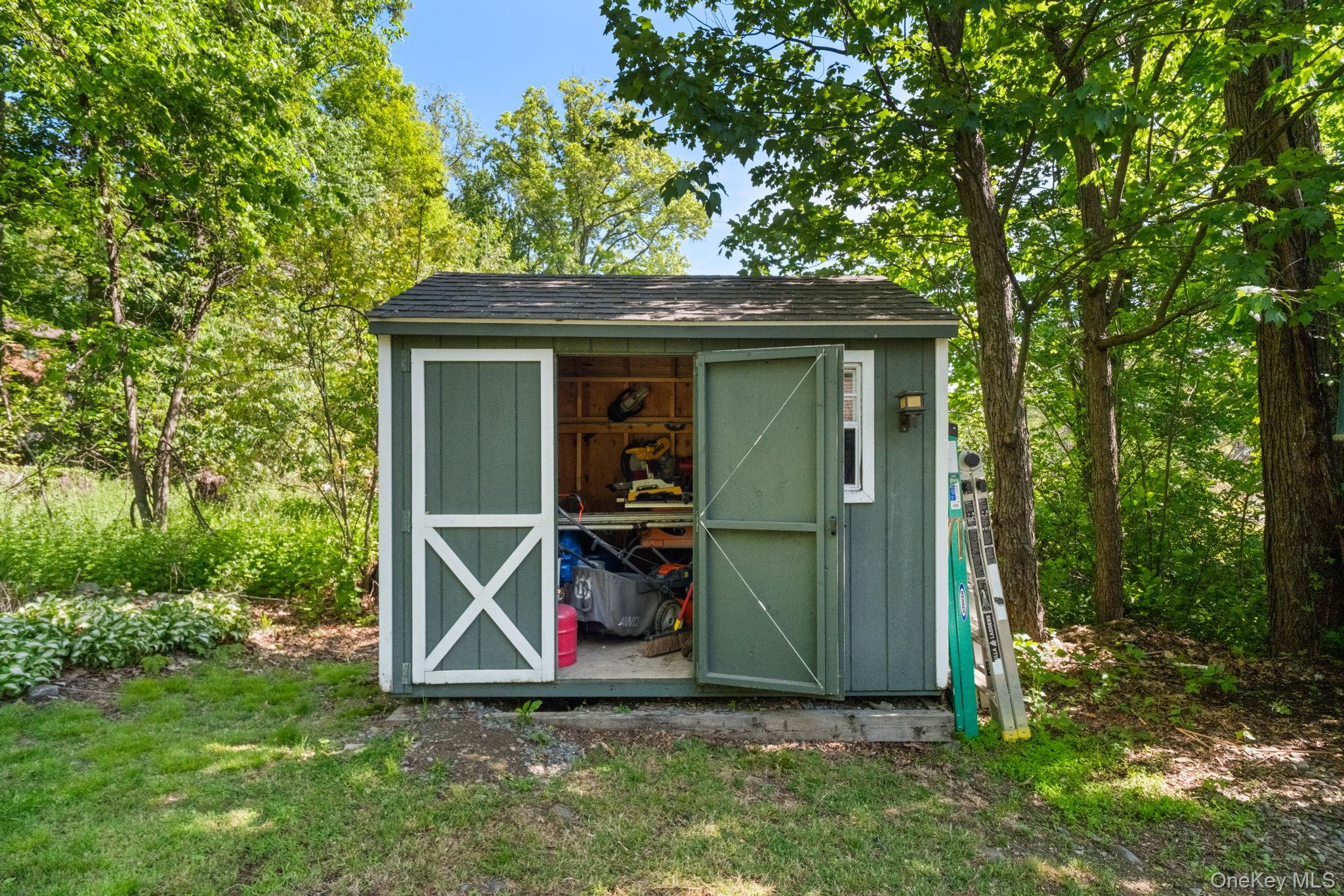 189 Lakeside Road Property Photo 28