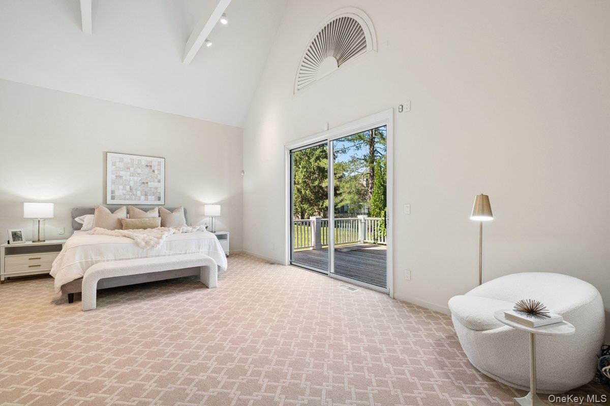 32 The Crossing Property Photo 20