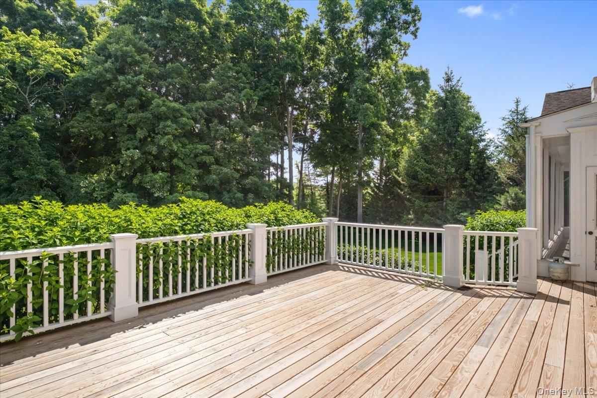 32 The Crossing Property Photo 35