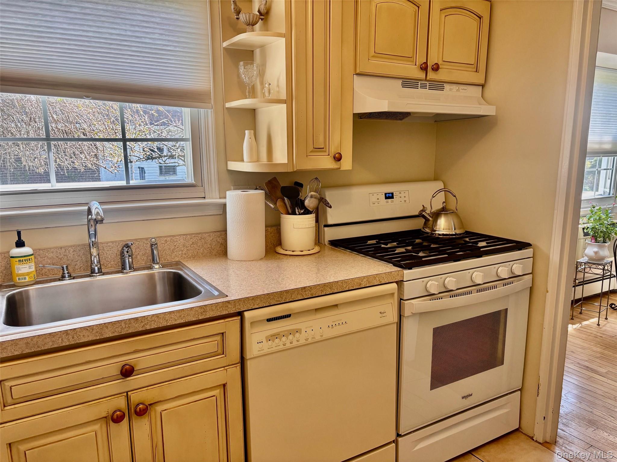 31-36 Wilshire Ln 31-36 Property Photo 4
