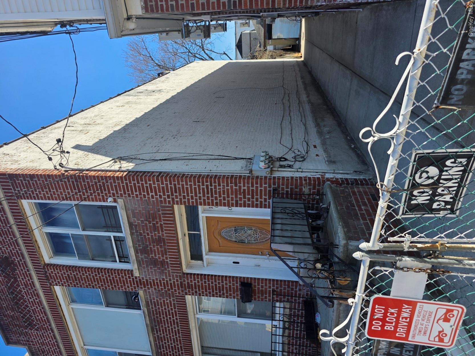 10409 105th Street Property Photo 1