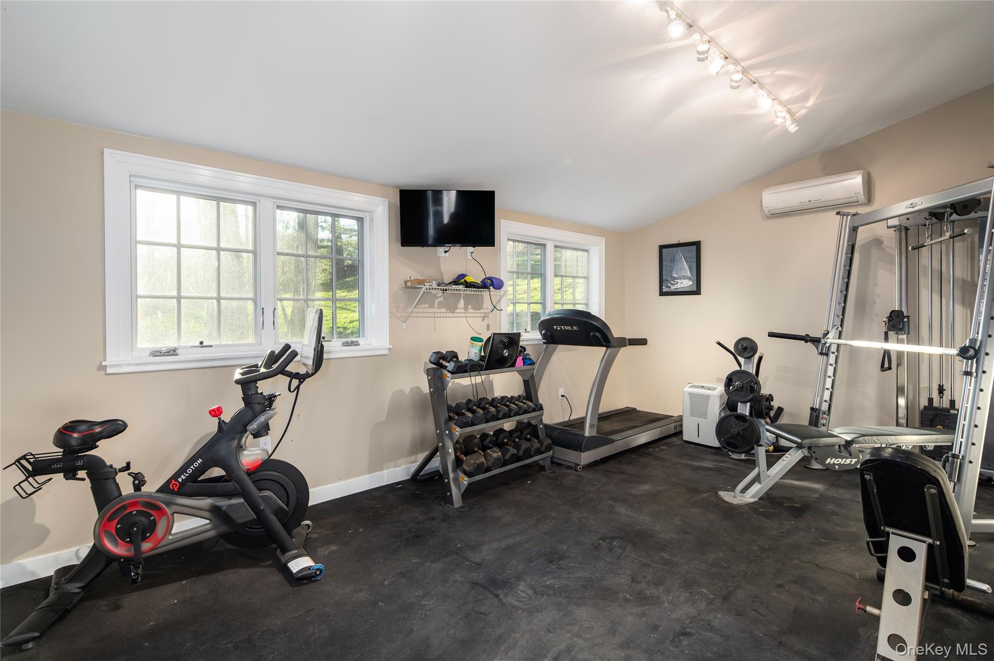 516 Pound Ridge Road Property Photo 34