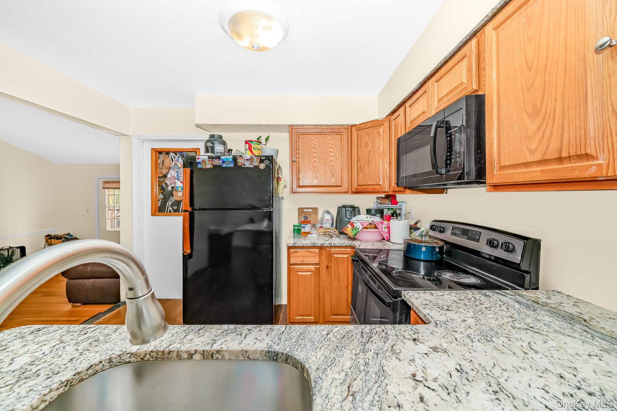 103 Gates Avenue Property Photo 6