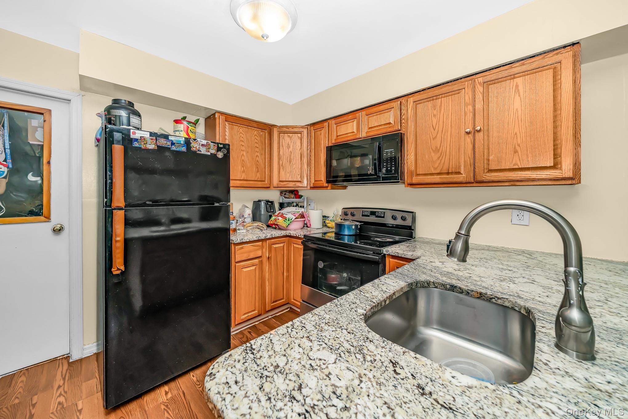 103 Gates Avenue Property Photo 7