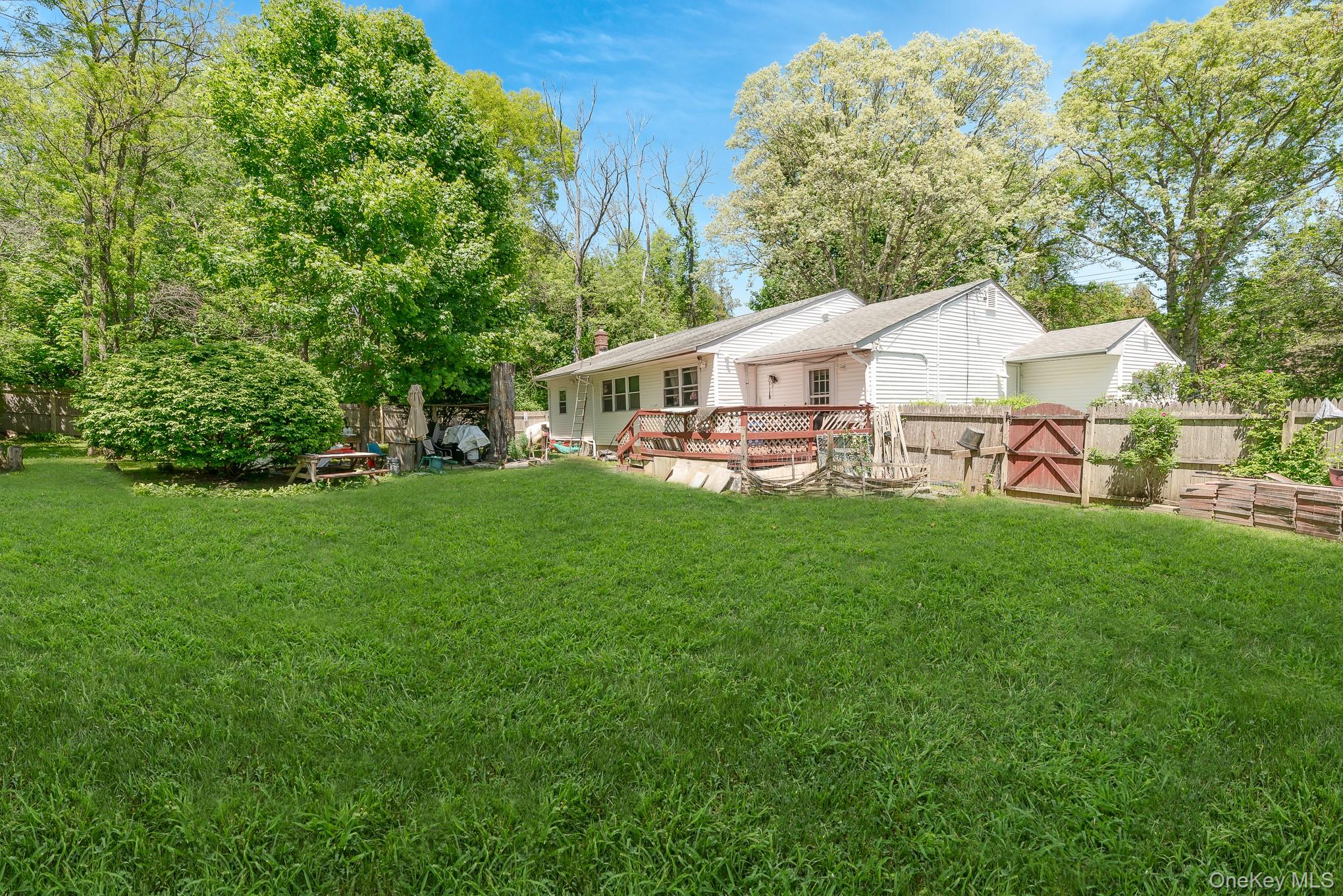 103 Gates Avenue Property Photo 21