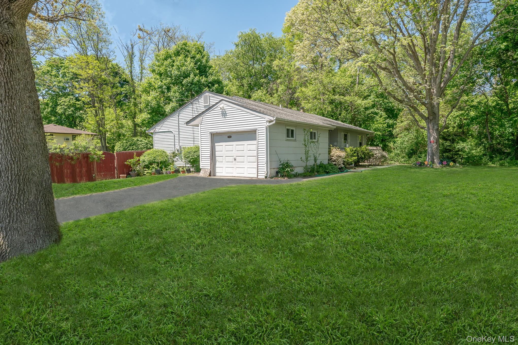 103 Gates Avenue Property Photo 24