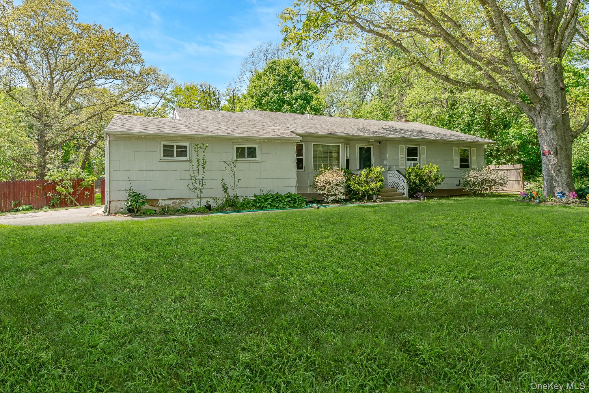 103 Gates Avenue Property Photo 25