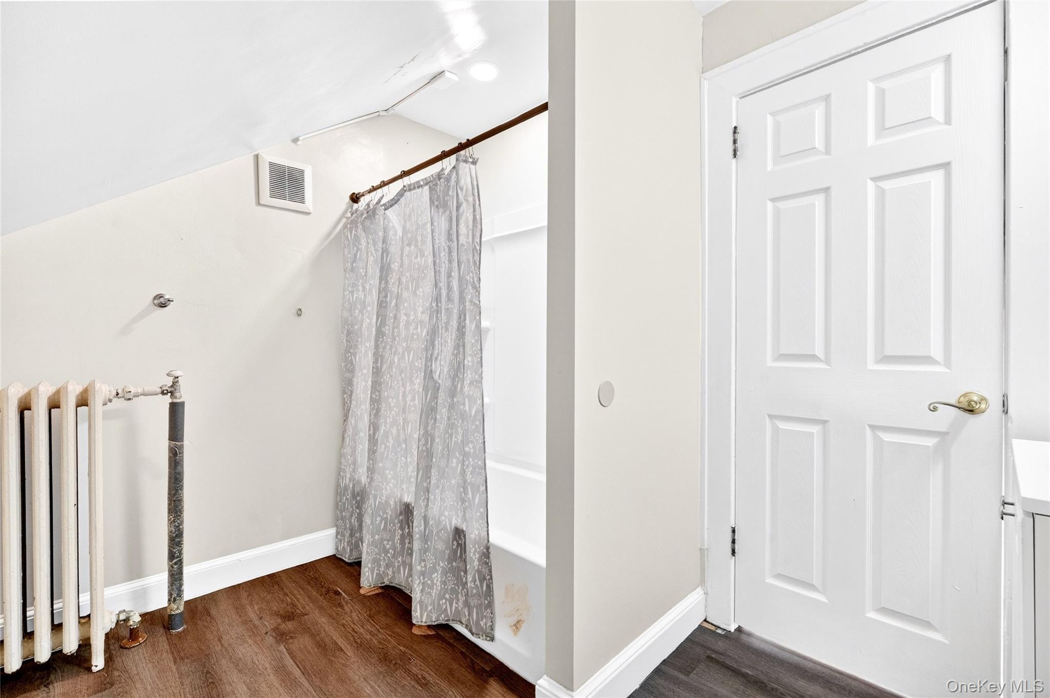 2 W Stone Street Property Photo 33