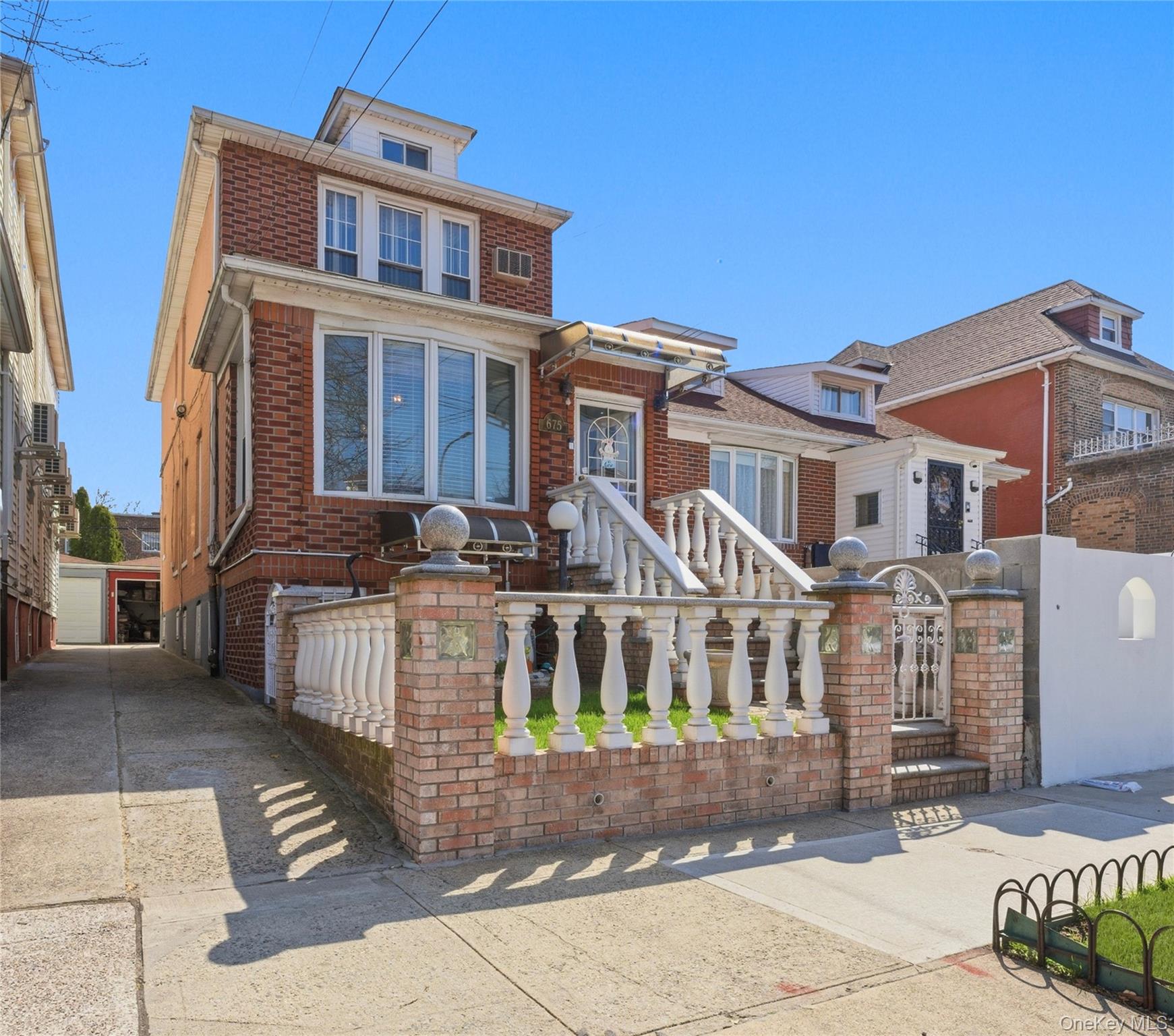 675 E 53rd Street Property Photo 1