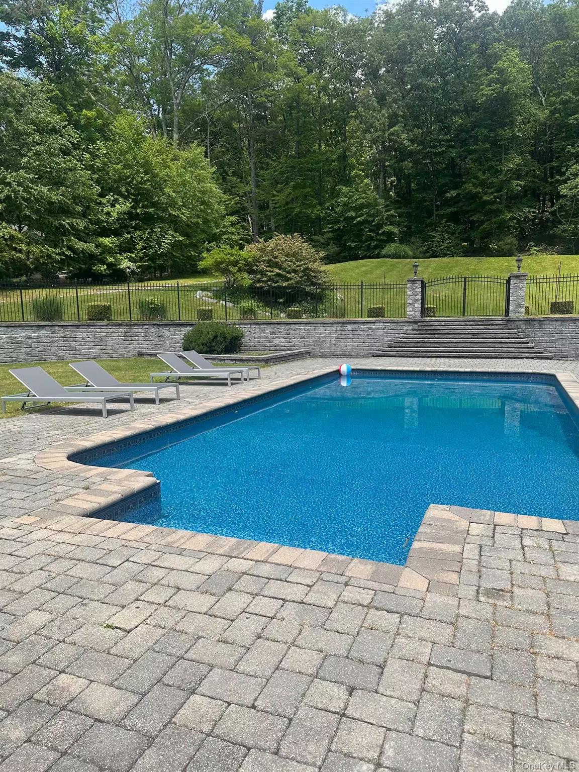 12 Hawk Mountain Drive Property Photo 23