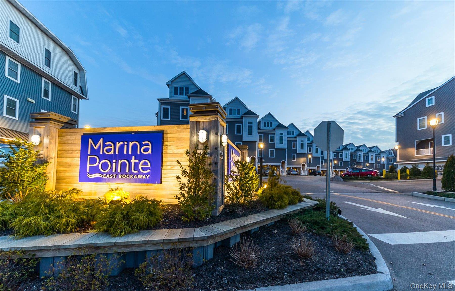 631 Marina Pointe Drive 631 Property Photo 1