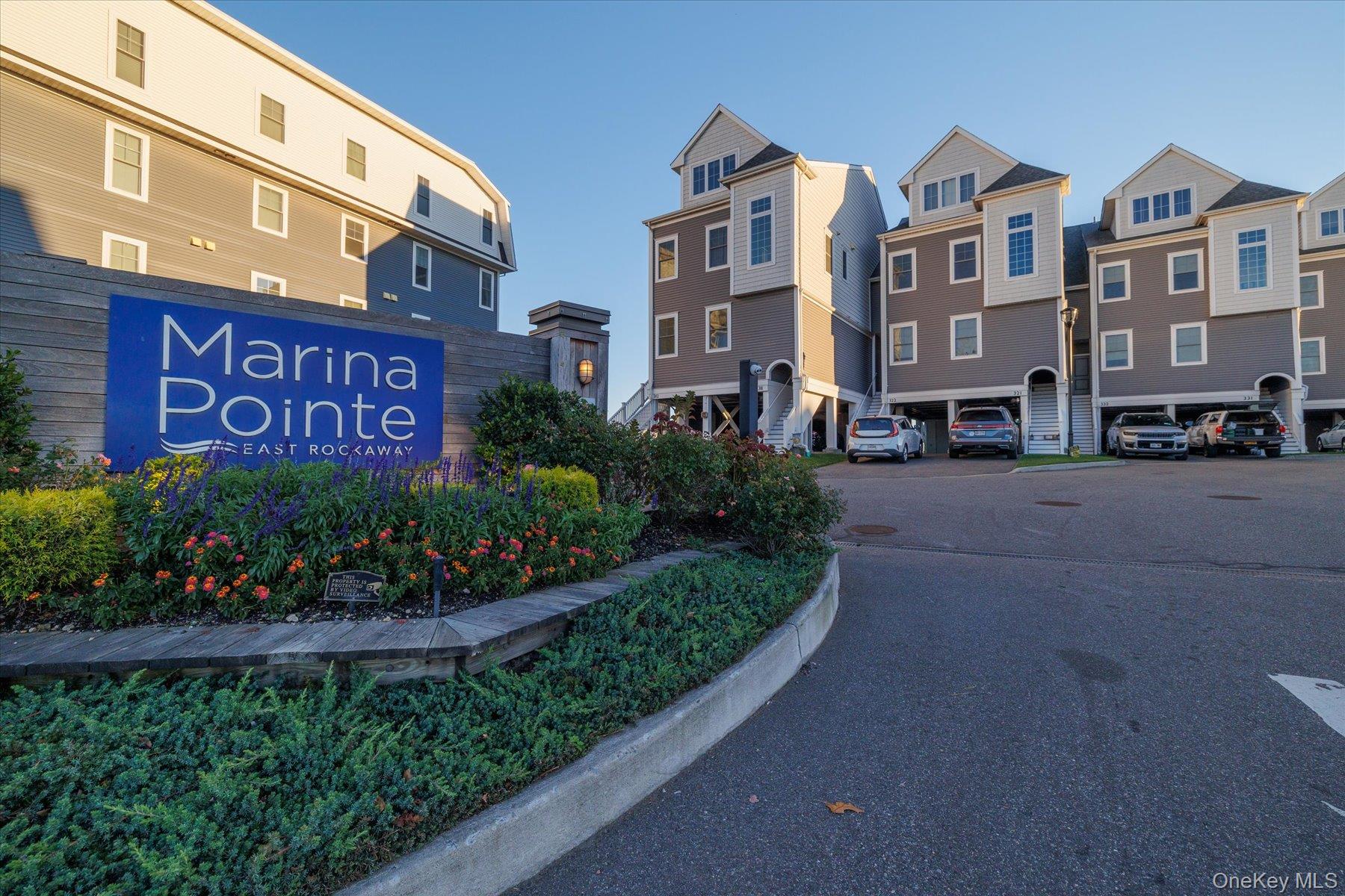 631 Marina Pointe Drive 631 Property Photo 2