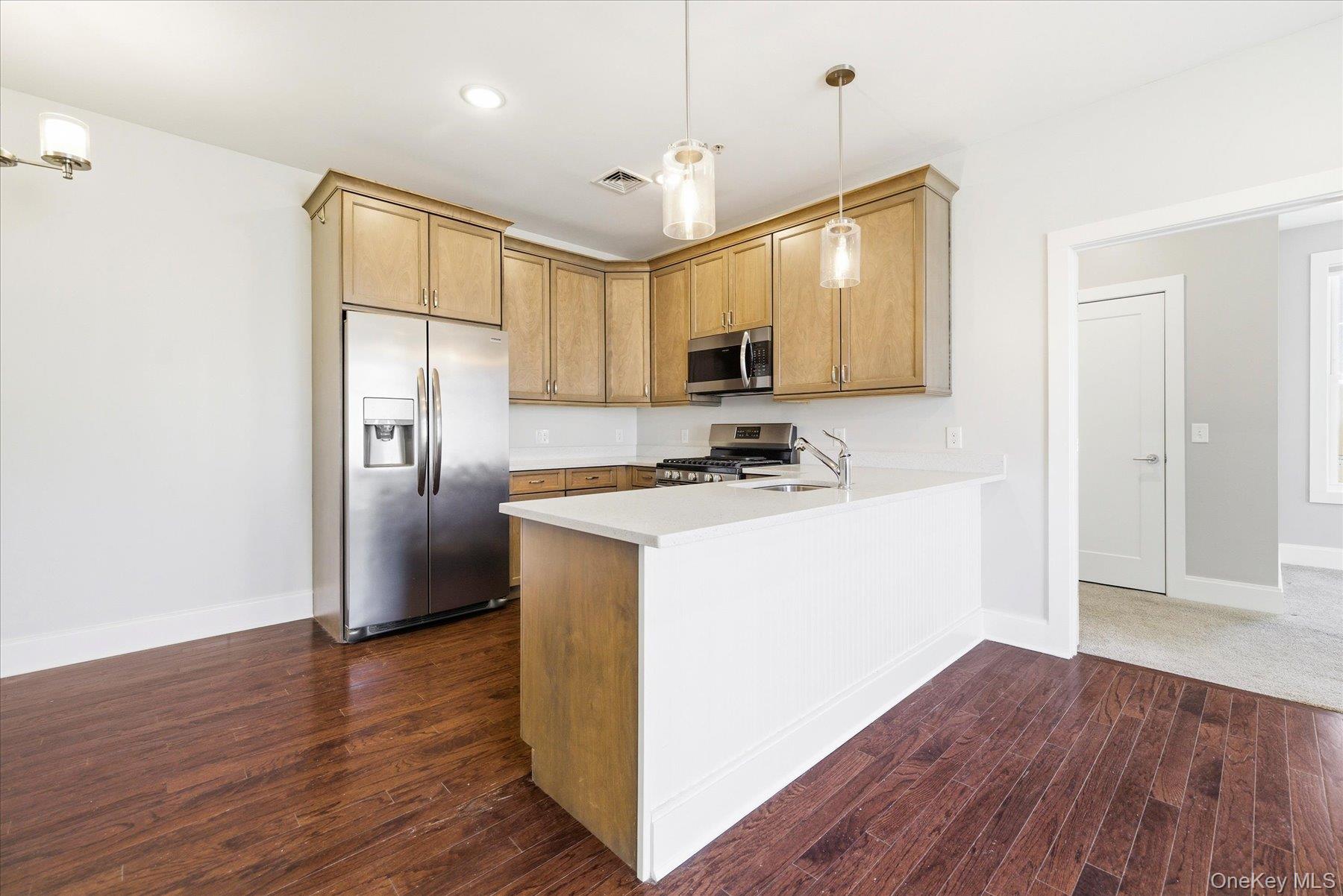 631 Marina Pointe Drive 631 Property Photo 5