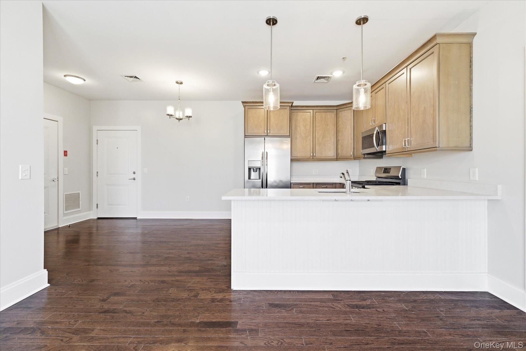631 Marina Pointe Drive 631 Property Photo 6
