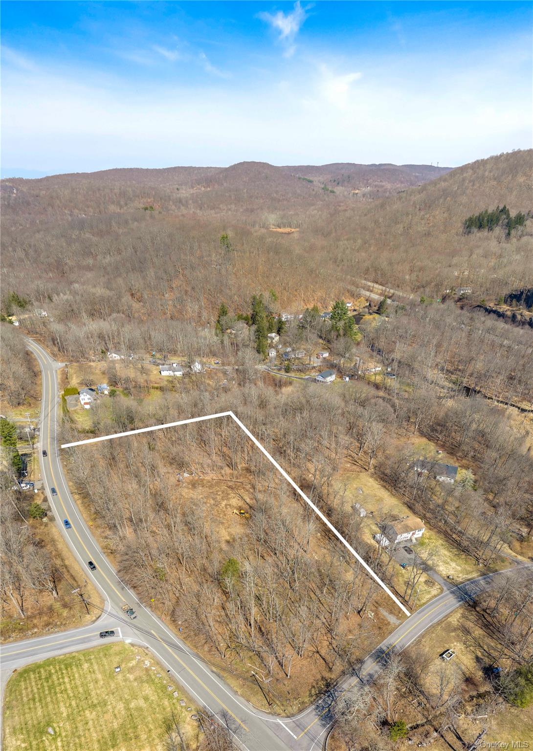 576 Holmes Road Property Photo 1