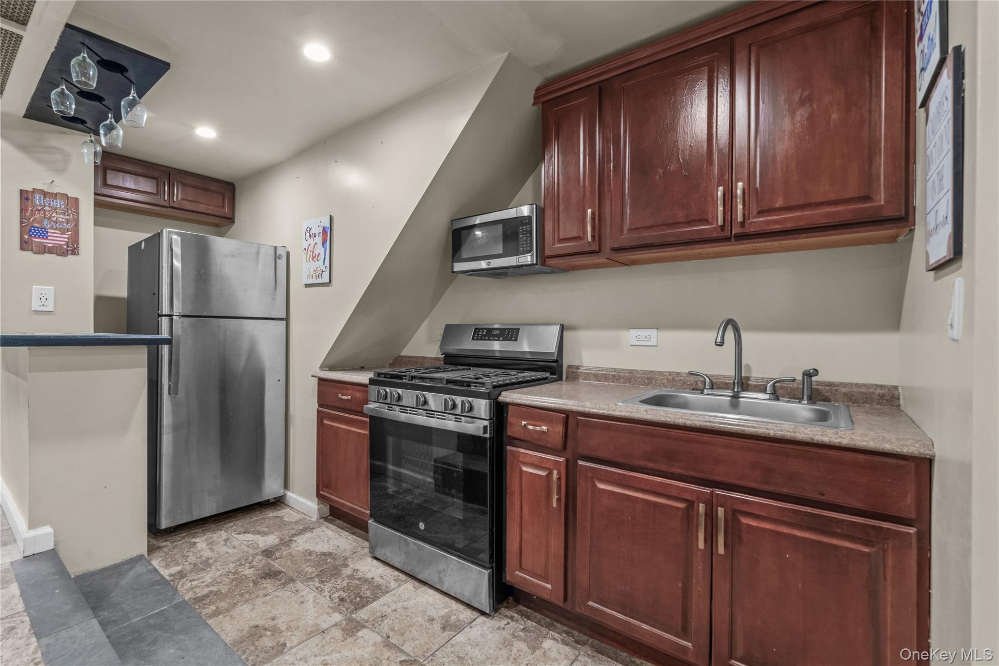 2317 Utica Avenue Property Photo 7