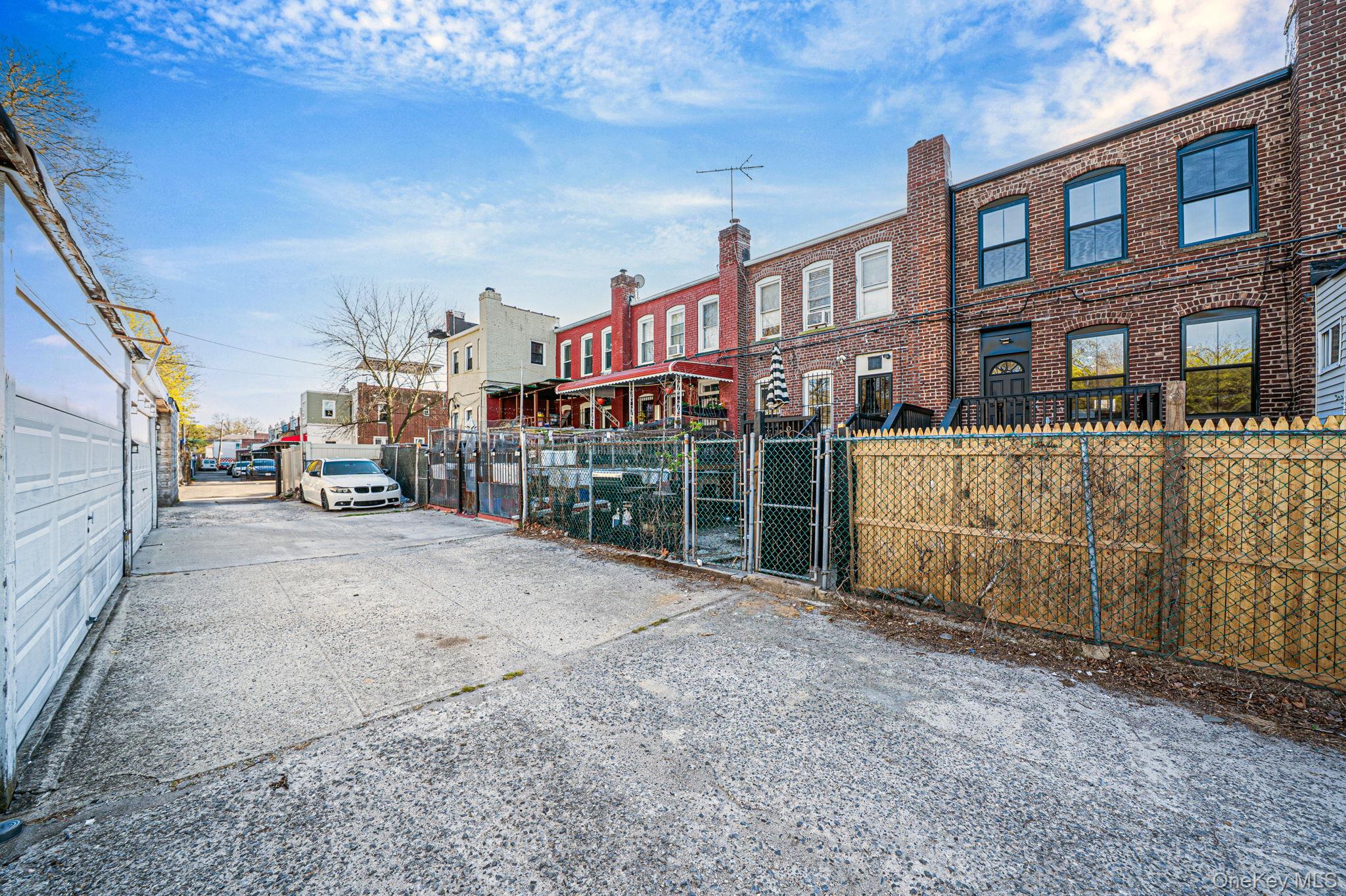 1139 Brooklyn Avenue Property Photo 9