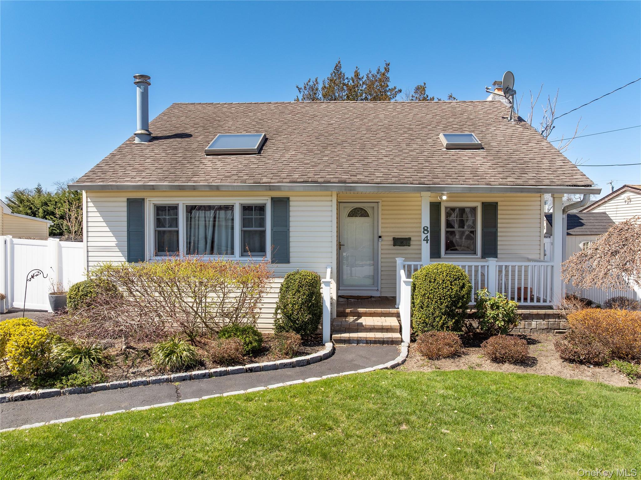 84 Rhoda Avenue Property Photo 1