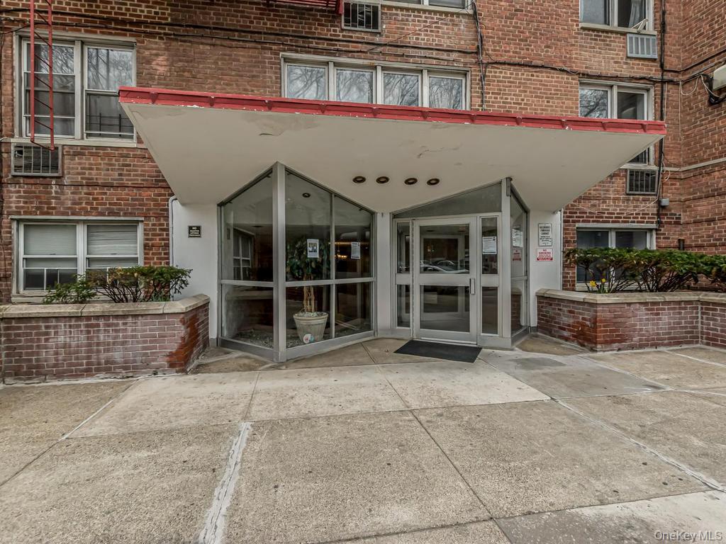 6535 Broadway 4G Property Photo 1