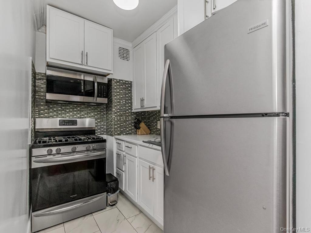 6535 Broadway 4g Property Photo 2
