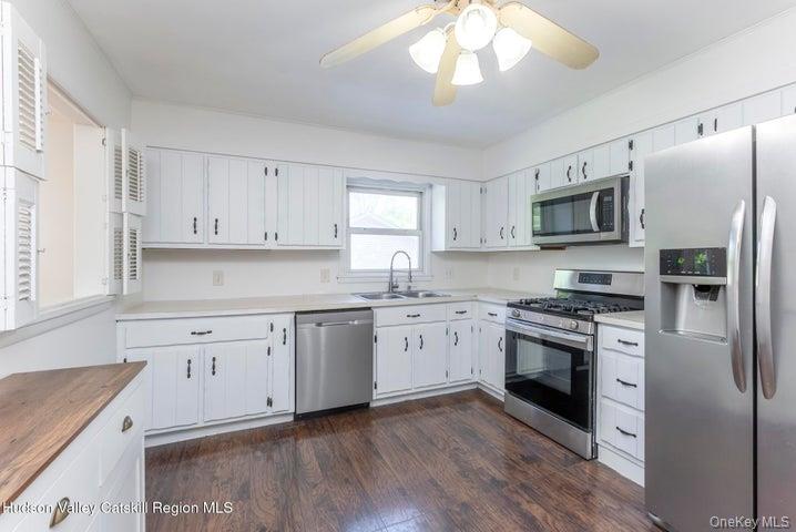 94 Tammany Street Property Photo 7