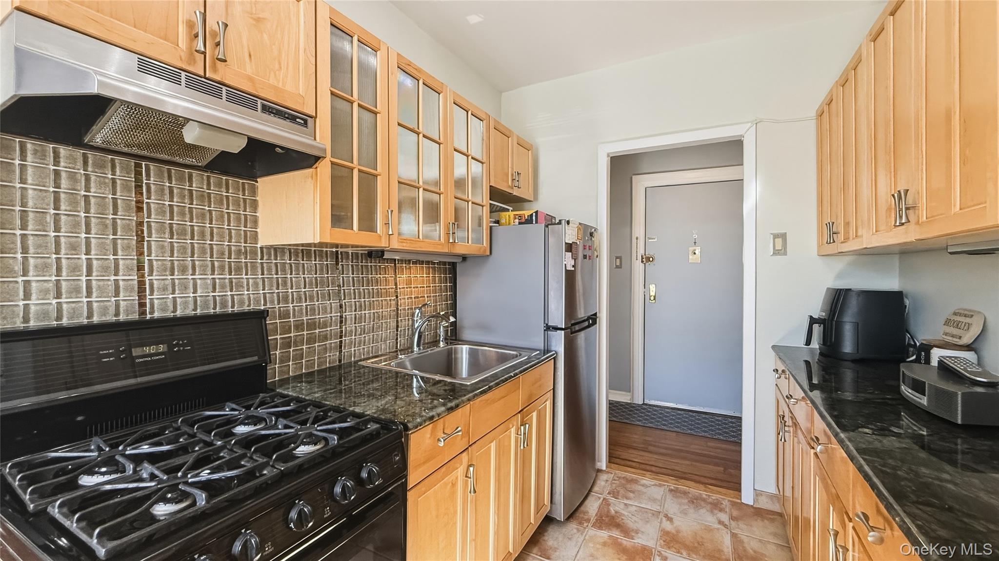 185 Marine Avenue 2c Property Photo 22
