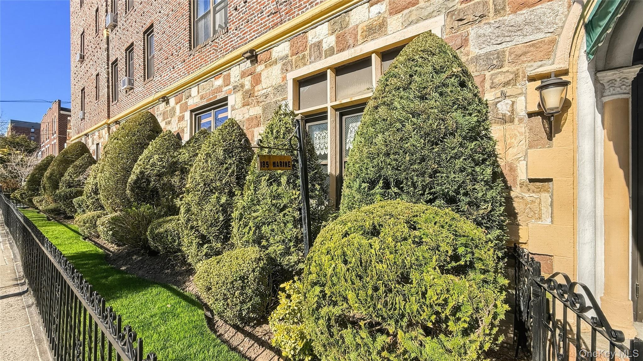 185 Marine Avenue 2c Property Photo 32