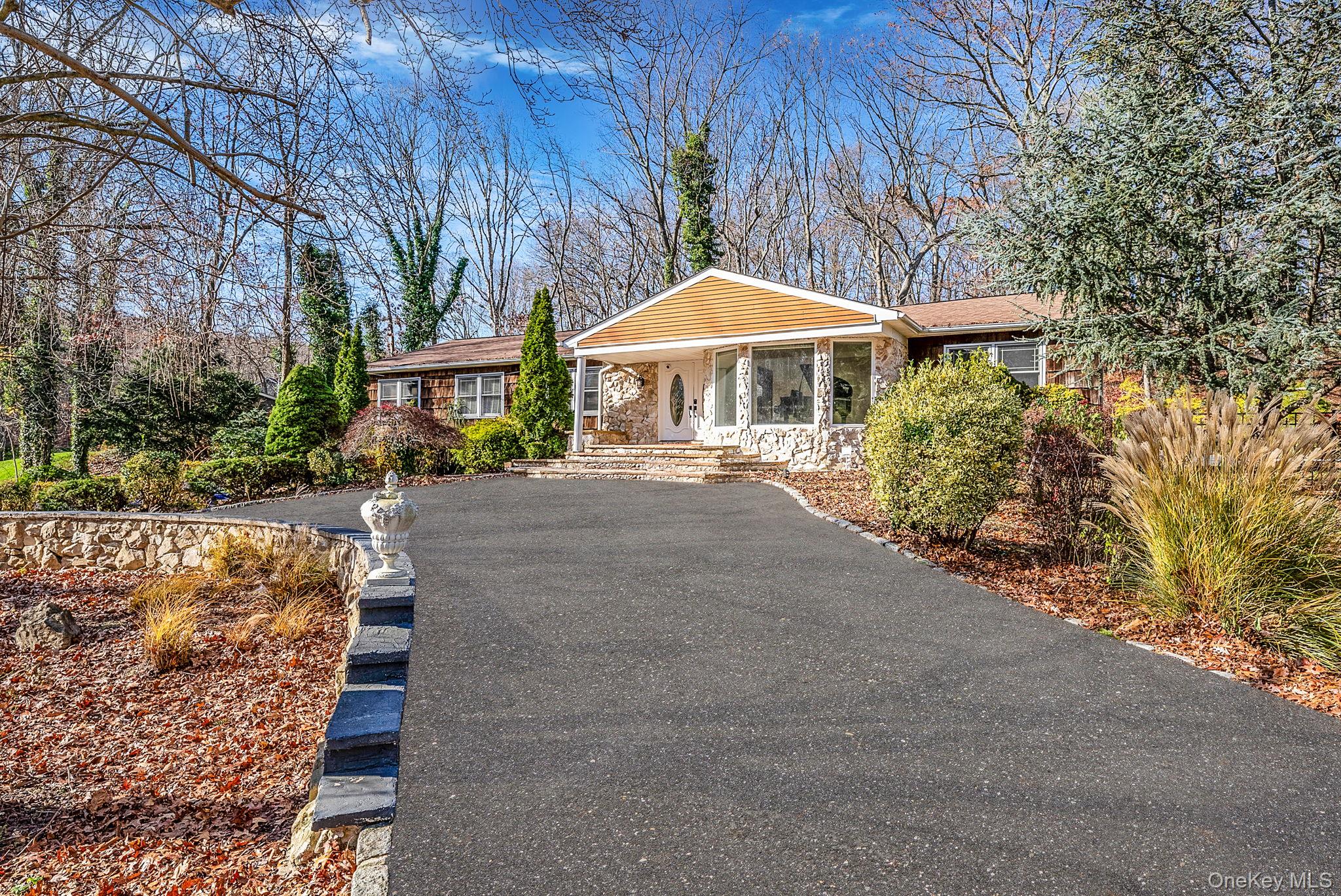 25 Farmington Lane Property Photo 3