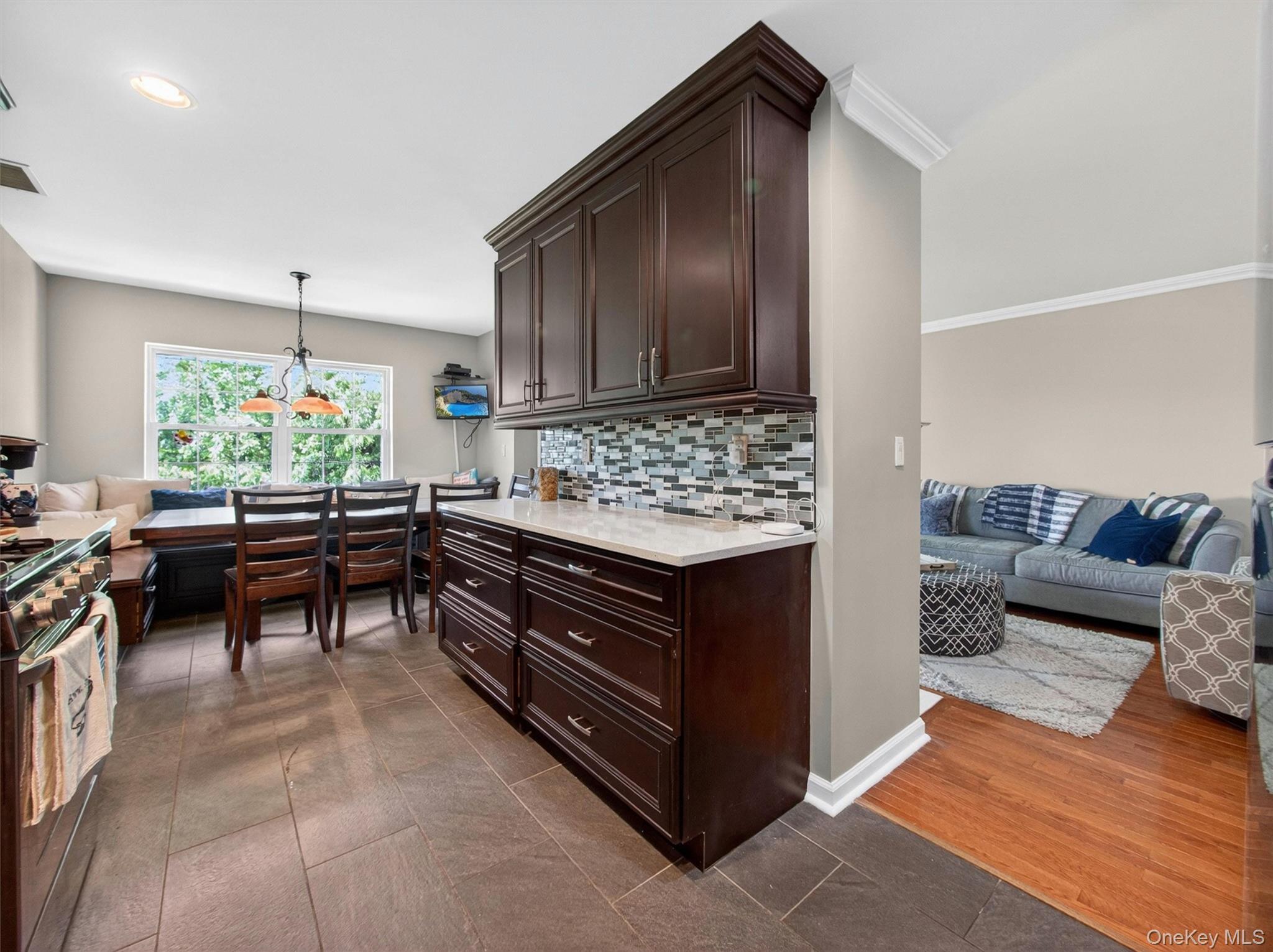71 Crystal Hill Drive Property Photo 8