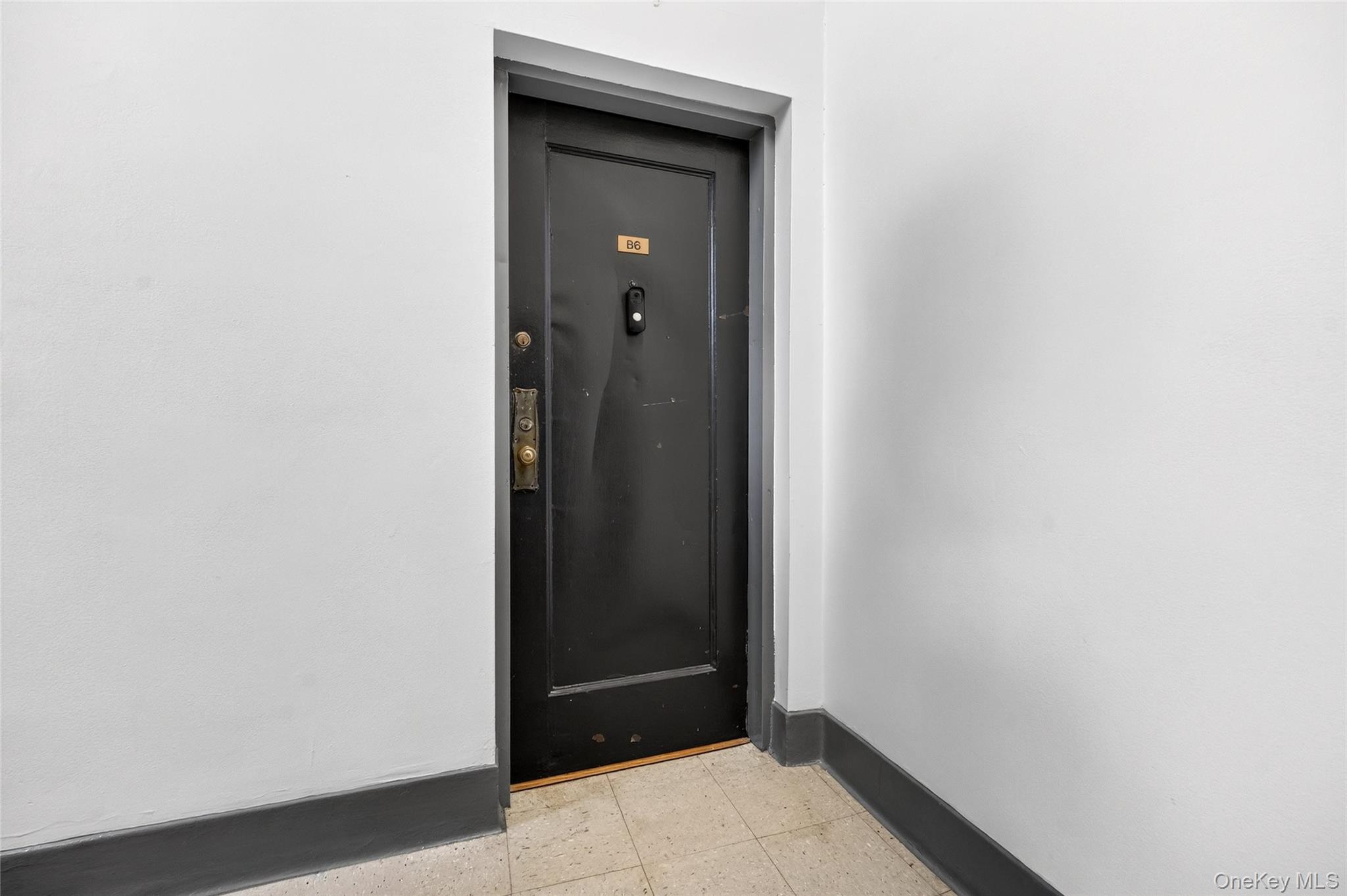 240 Halstead Avenue B6 Property Photo 8