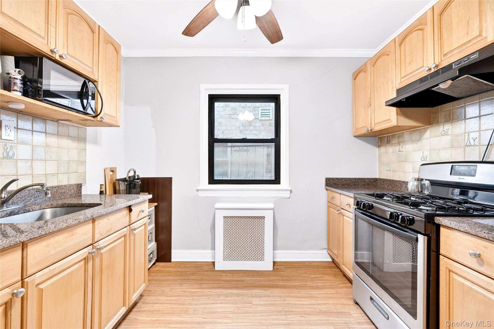 240 Halstead Avenue B6 Property Photo 10