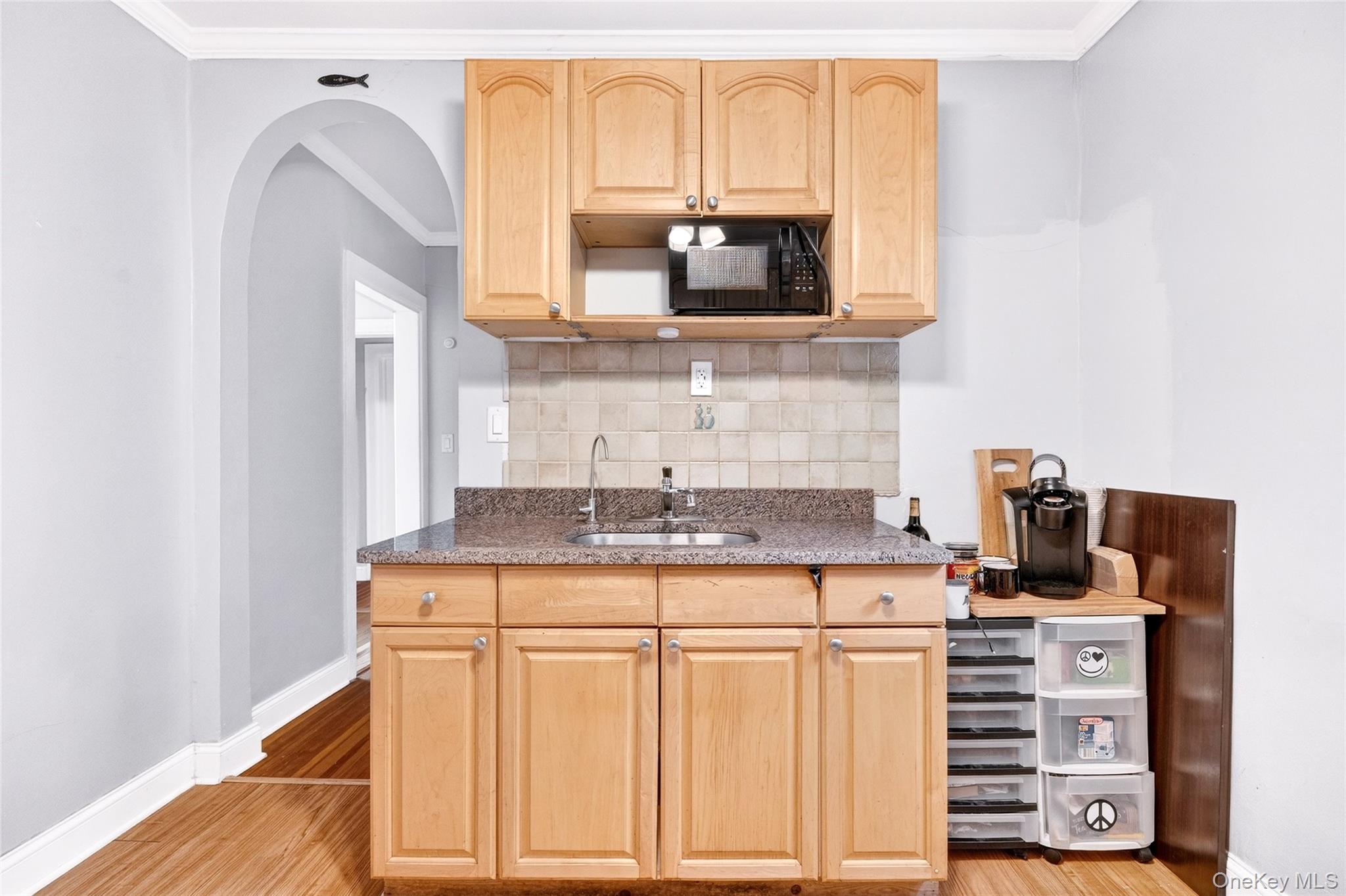 240 Halstead Avenue B6 Property Photo 15