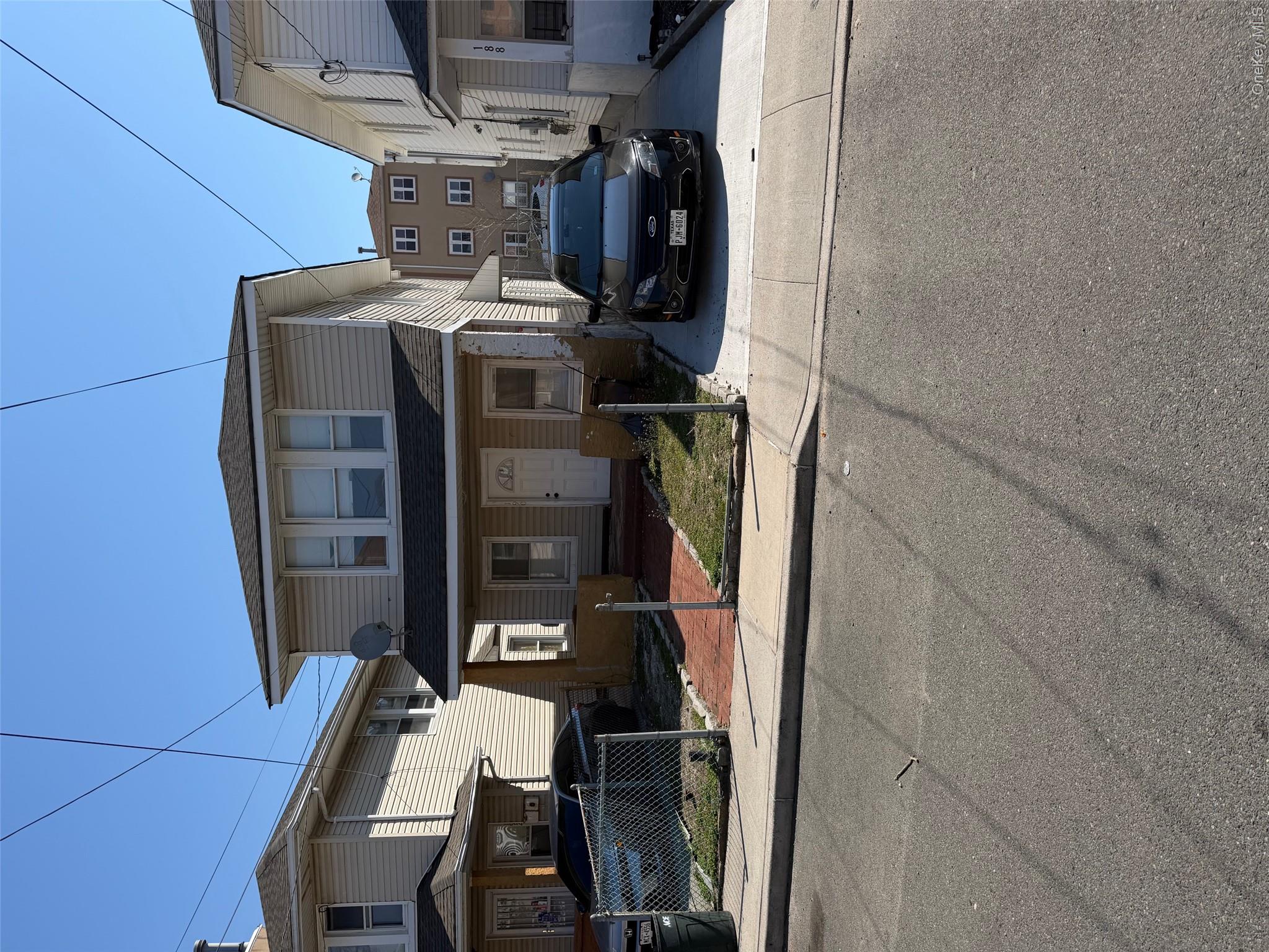 190 Beach 27th Street Property Photo 2