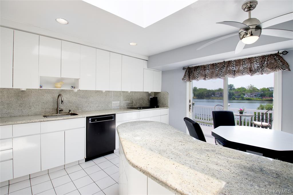 443 Hungry Harbor Road Property Photo 8