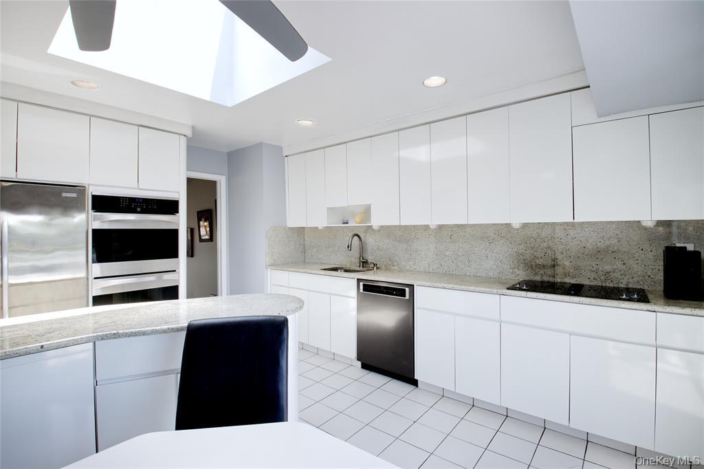 443 Hungry Harbor Road Property Photo 11
